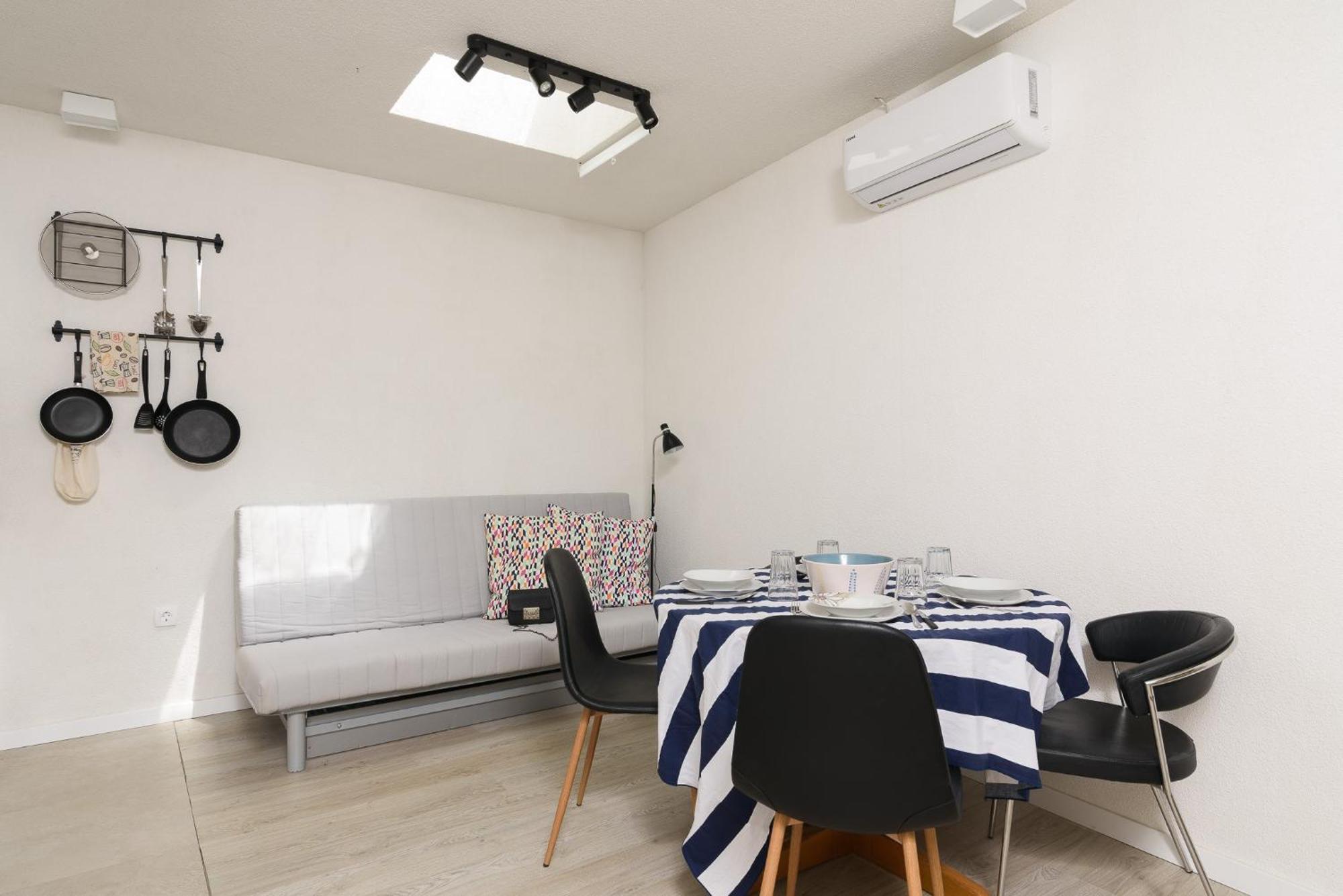 Studio Apartments Yucca, 2-Min To The Beach And 5 To Trogir Exterior foto