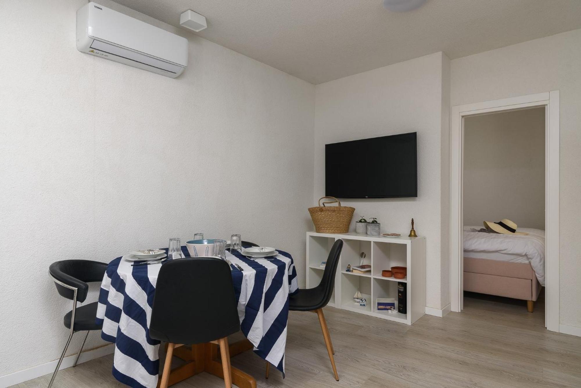 Studio Apartments Yucca, 2-Min To The Beach And 5 To Trogir Exterior foto